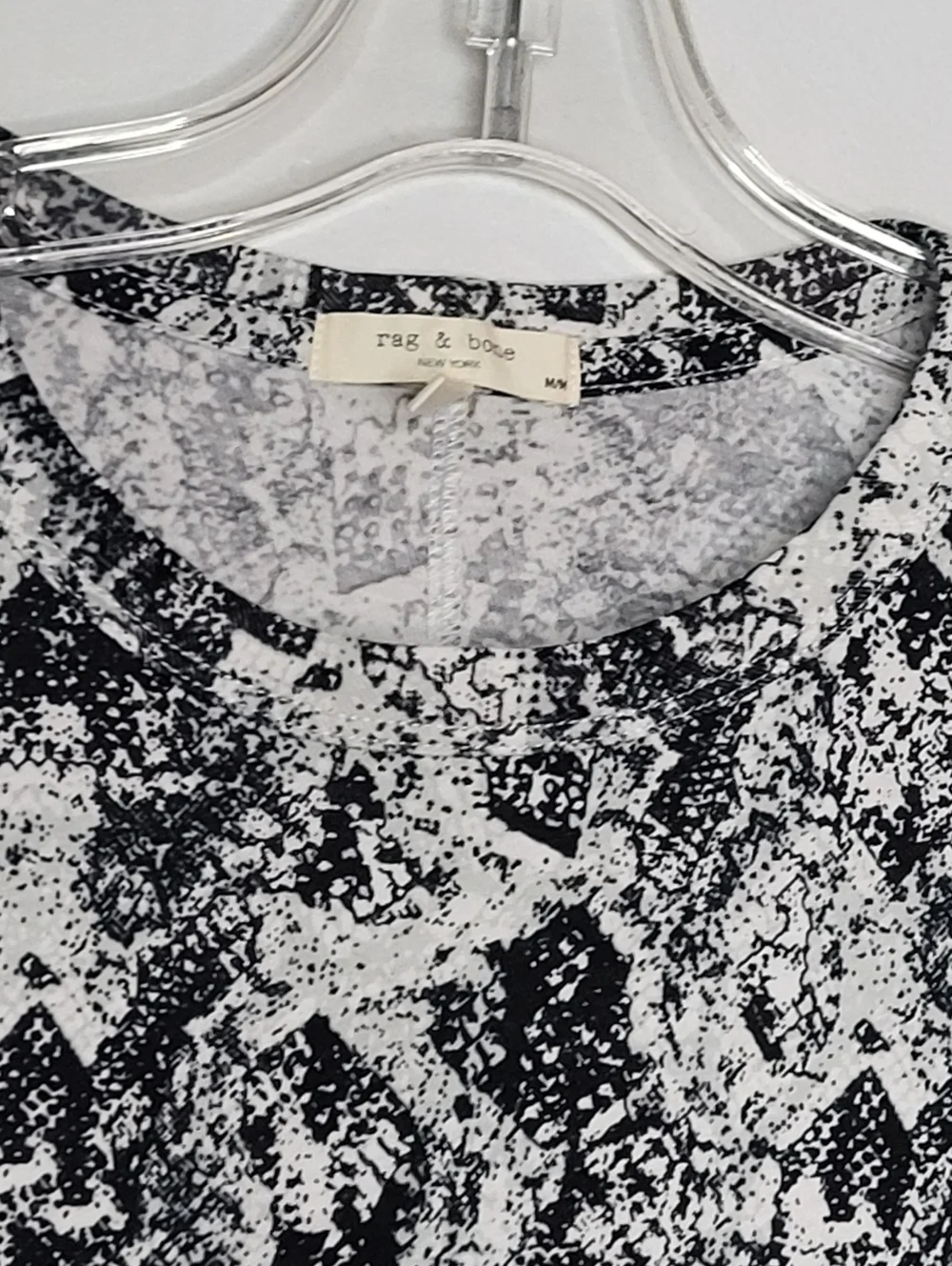 rag & bone All Over Snake Cotton Tee Classic Fit Size M Graphic Tee - Picture 4 of 11